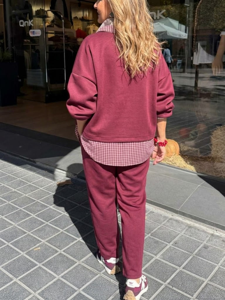 Chic Two-piece Set Featuring A Half-zip Sweatshirt With Mixed Plaid Paneling And Matching Pants.